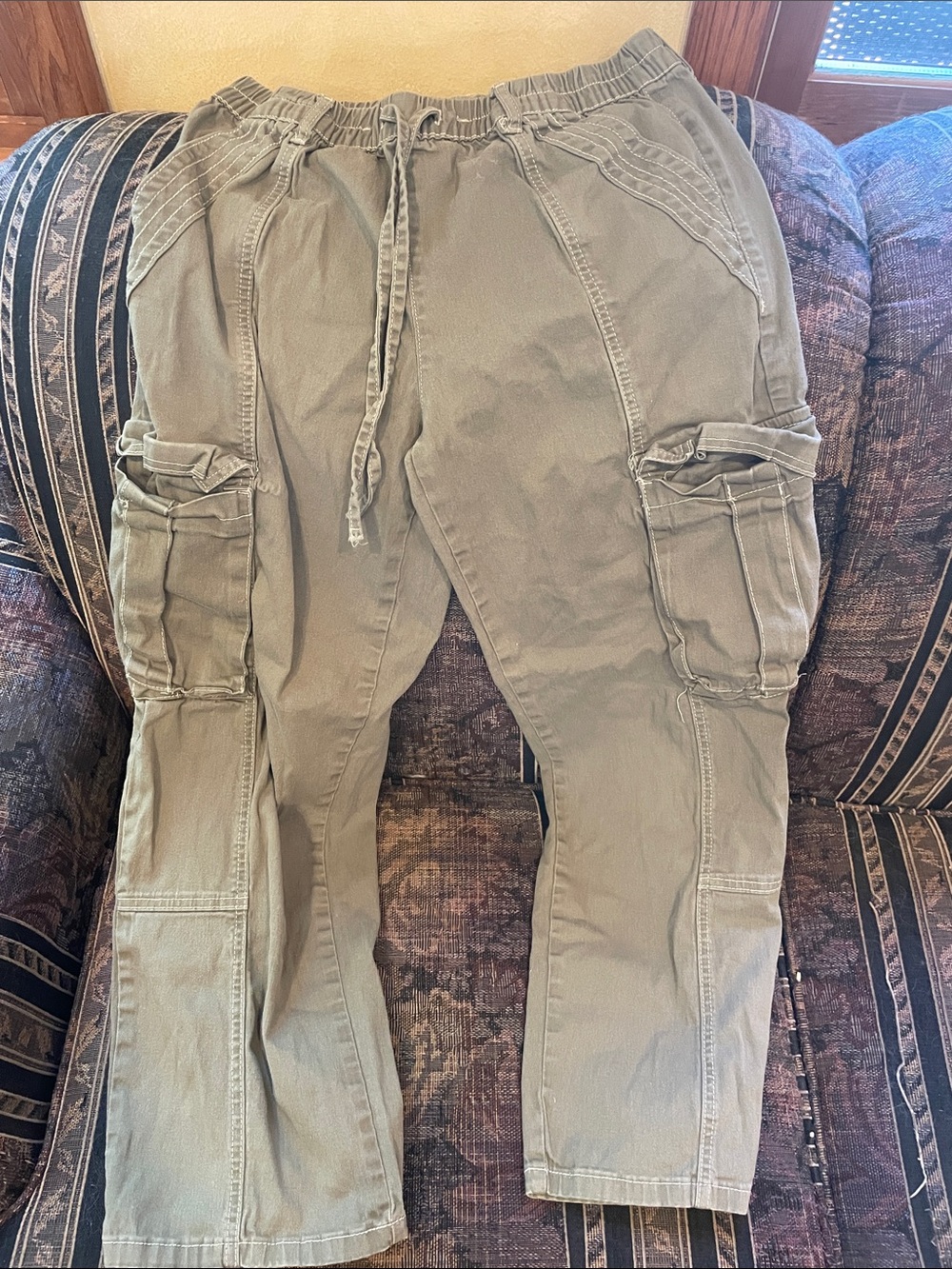 Almost Famous green cargo pants with a drawstring